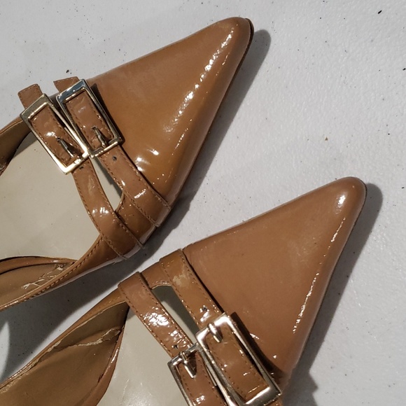 Nine West Cream Pointy Heels - Picture 3 of 11